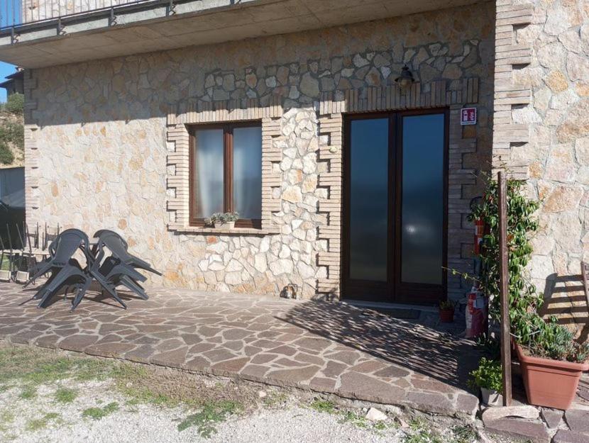 Agriturismo La Vite E L'Ulivo Apartment Baschi ภายนอก รูปภาพ