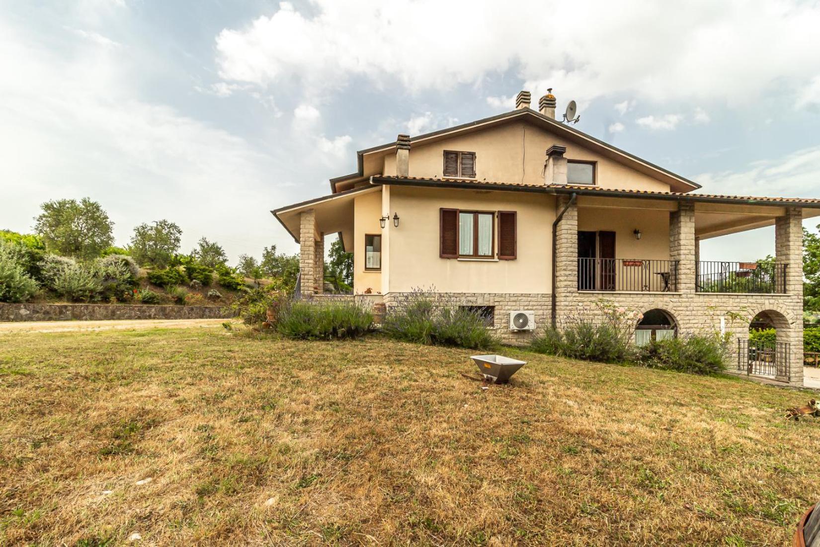 Agriturismo La Vite E L'Ulivo Apartment Baschi ภายนอก รูปภาพ