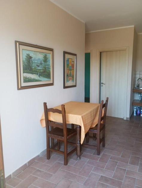 Agriturismo La Vite E L'Ulivo Apartment Baschi ภายนอก รูปภาพ