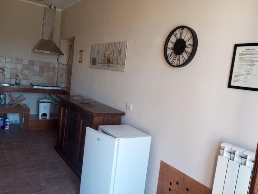 Agriturismo La Vite E L'Ulivo Apartment Baschi ภายนอก รูปภาพ