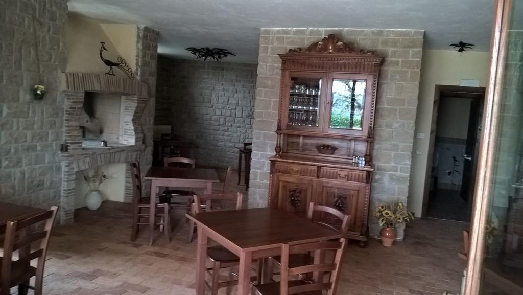 Agriturismo La Vite E L'Ulivo Apartment Baschi ภายนอก รูปภาพ