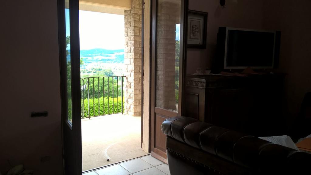 Agriturismo La Vite E L'Ulivo Apartment Baschi ภายนอก รูปภาพ