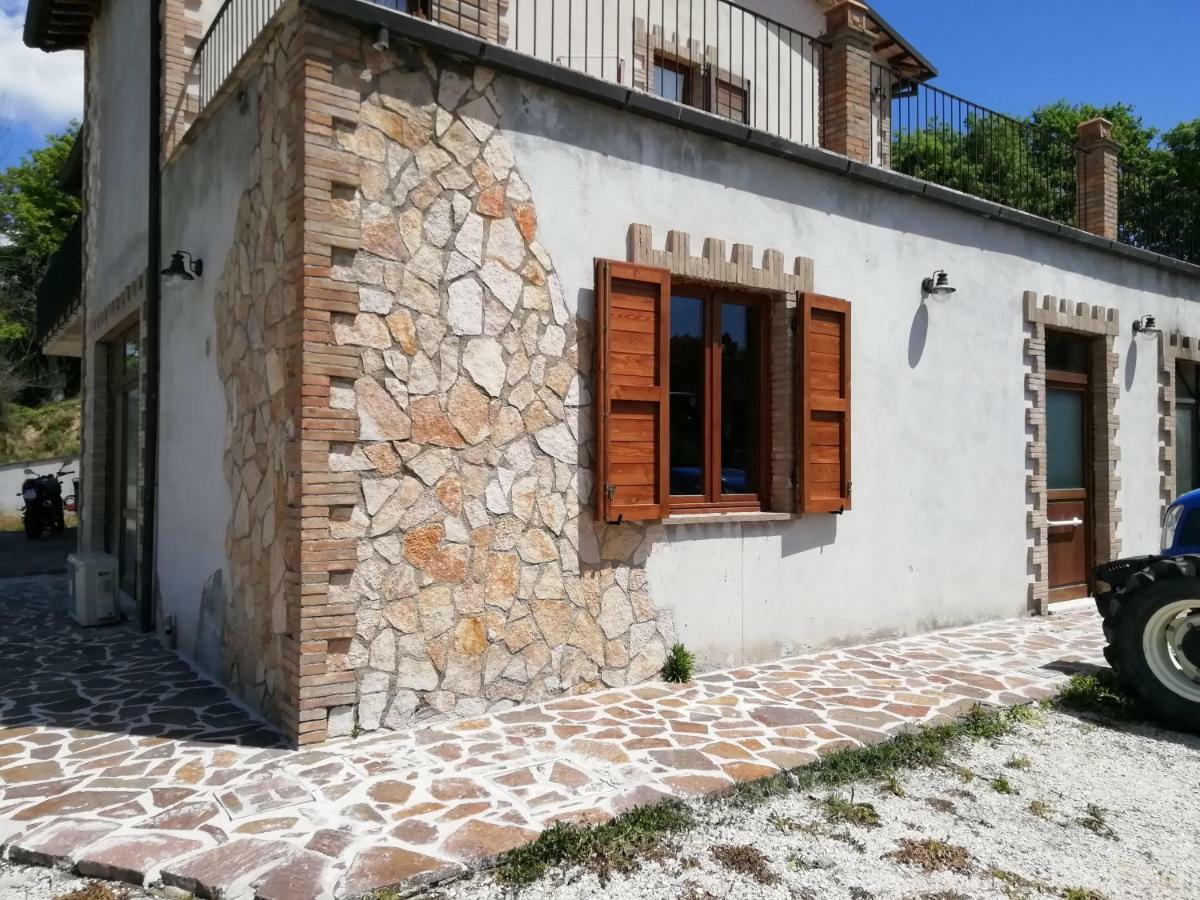 Agriturismo La Vite E L'Ulivo Apartment Baschi ภายนอก รูปภาพ