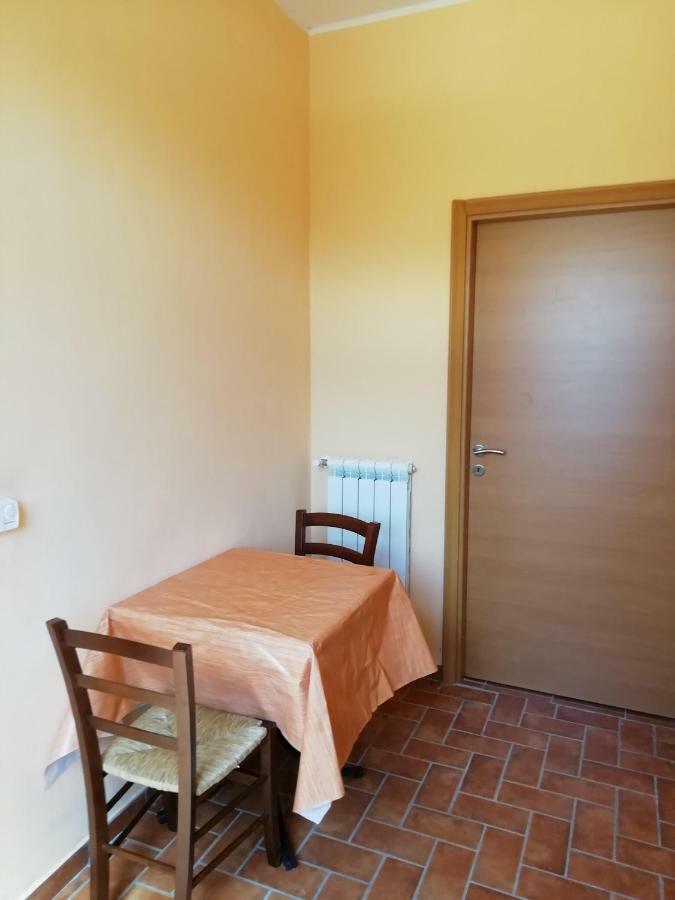 Agriturismo La Vite E L'Ulivo Apartment Baschi ภายนอก รูปภาพ