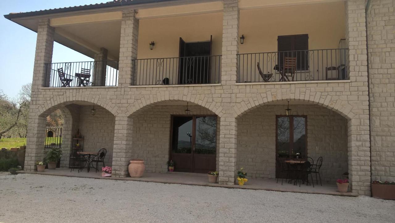 Agriturismo La Vite E L'Ulivo Apartment Baschi ภายนอก รูปภาพ