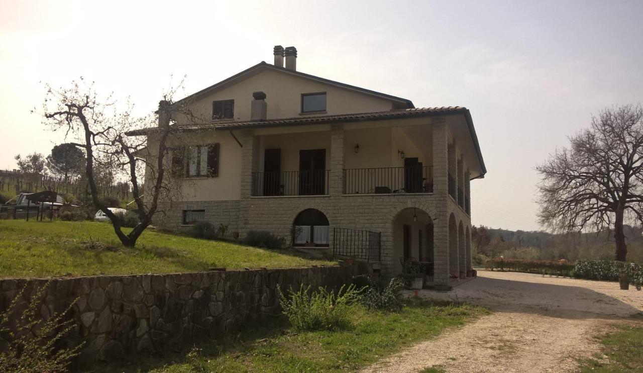 Agriturismo La Vite E L'Ulivo Apartment Baschi ภายนอก รูปภาพ