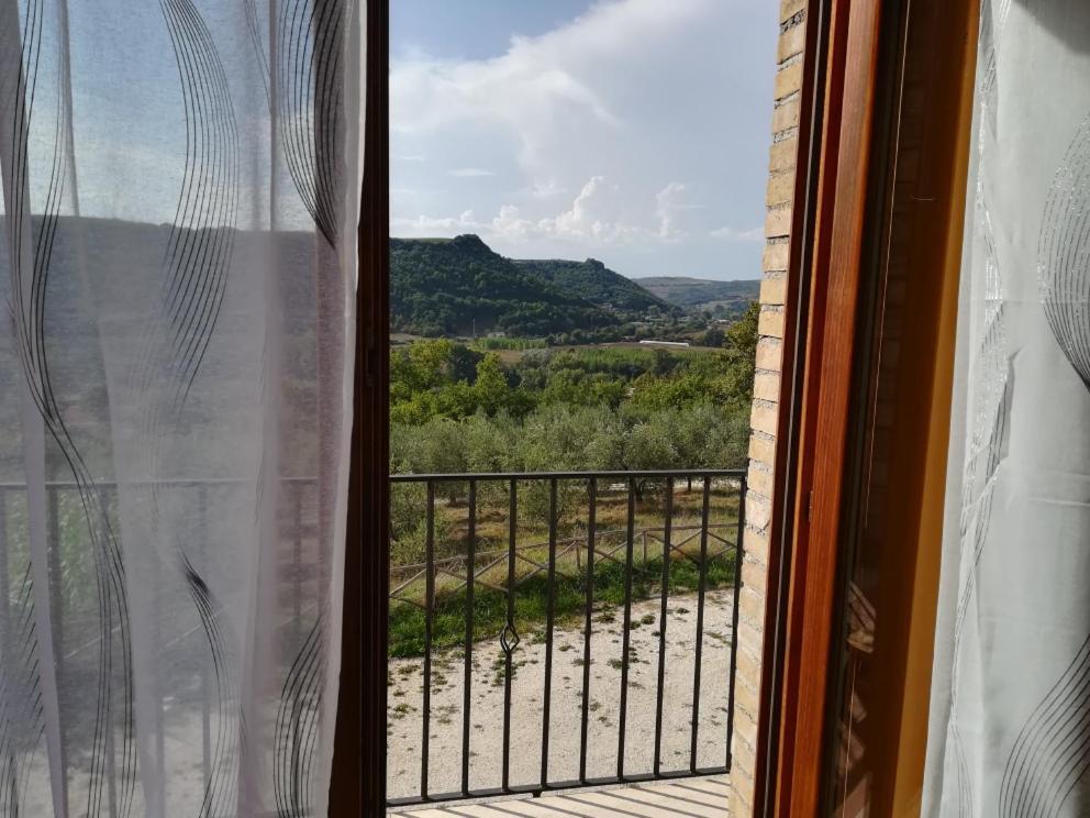 Agriturismo La Vite E L'Ulivo Apartment Baschi ภายนอก รูปภาพ