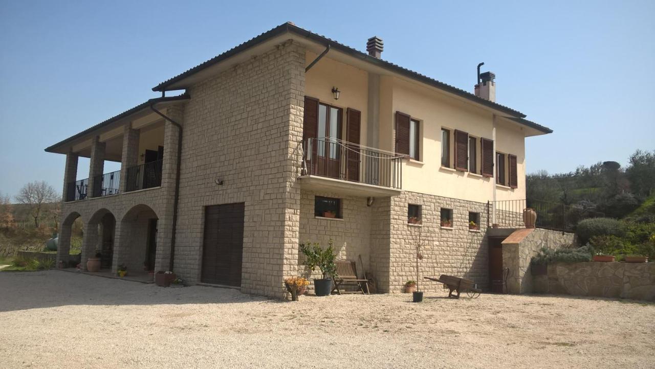 Agriturismo La Vite E L'Ulivo Apartment Baschi ภายนอก รูปภาพ